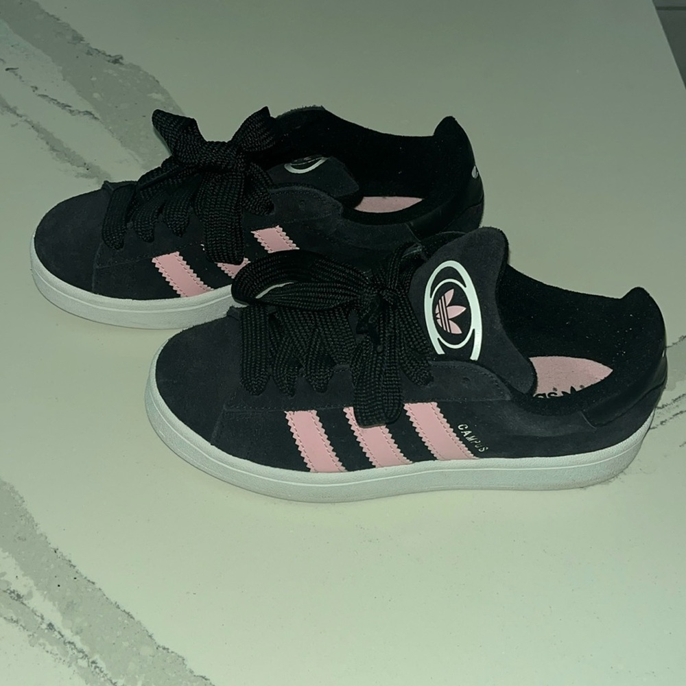 Brand new Black and pink Adidas campus sneaker